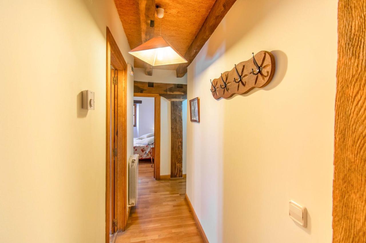 Saragueta Casa Monaut, Acogedores Apartamentos A Los Pies De La Selva De Irati מראה חיצוני תמונה
