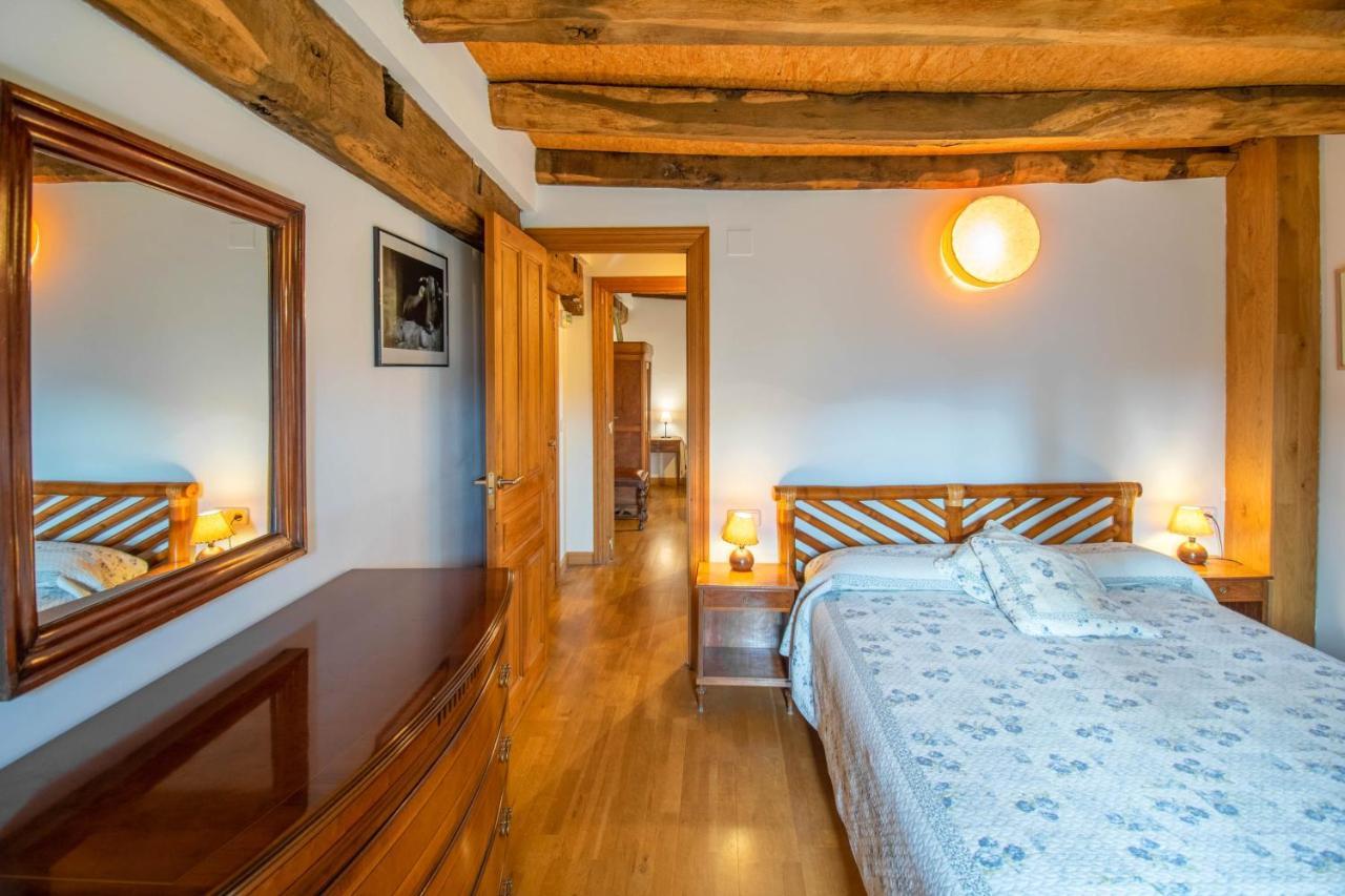 Saragueta Casa Monaut, Acogedores Apartamentos A Los Pies De La Selva De Irati מראה חיצוני תמונה